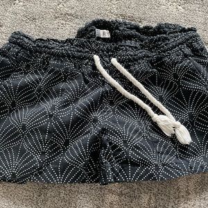 Oceanside Roxy brand linen shorts